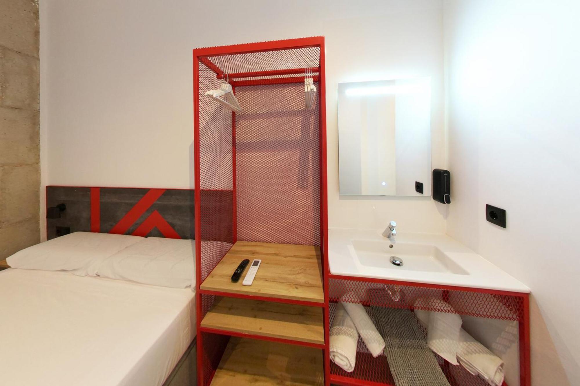 Konk Hostel La Manga del Mar Menor Szoba fotó